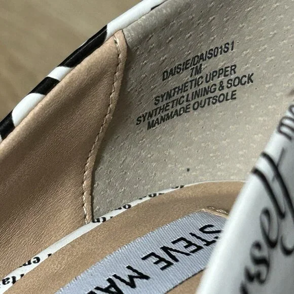 Steve Madden Vala Pumps Heels Newspaper Print Statement Glam Edgy Chic - Picture 7 of 8